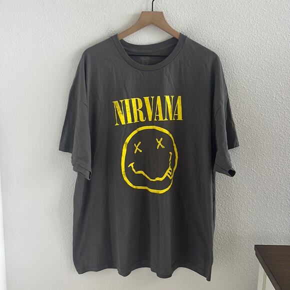 Nirvana Graphic T-Shirt Tee Happy Face Kurt Cobain Band Tee 3XL - Picture 1 of 4